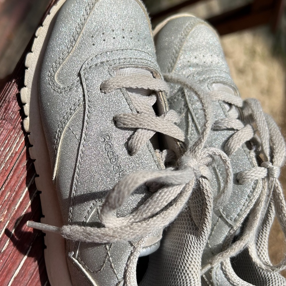 Toddler REEBOK Size 9- GREAT CONDITION!!